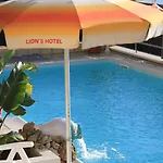 Lion's Hotel Falerna