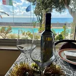 Lion's Hotel 3*