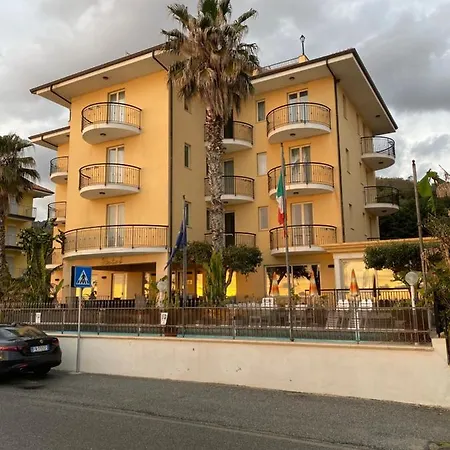Hotel Lion's Falerna