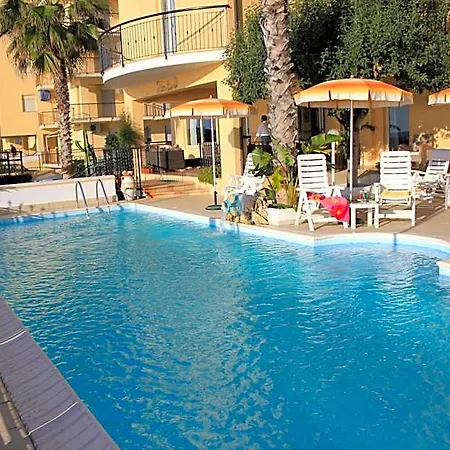 Lion's Hotel