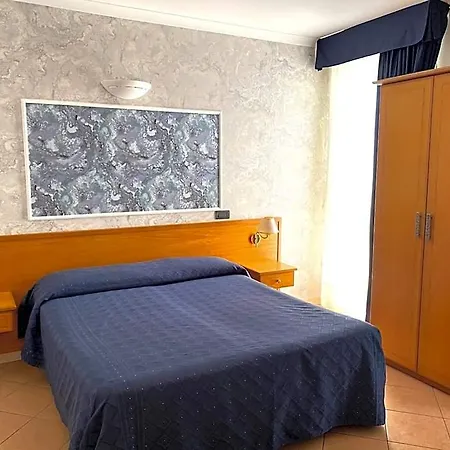 Lion's 3* Falerna