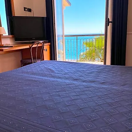 Hotel Lion's Falerna