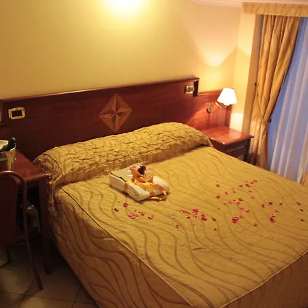 Lion's Hotel Falerna