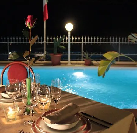 Lion's 3* Falerna
