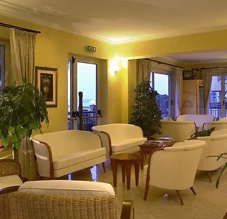 Hotel Lion's Falerna