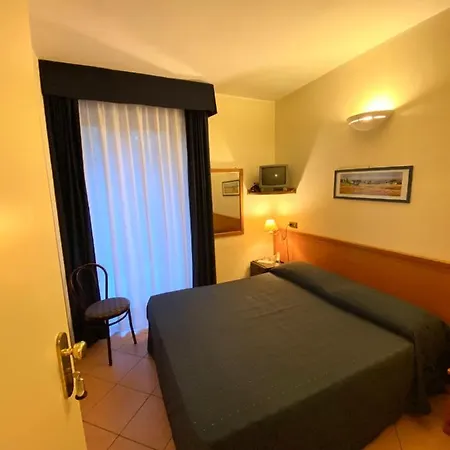 Lion's Hotel 3*